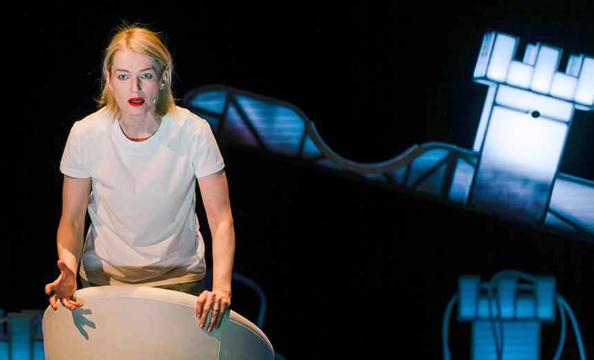 Это все она