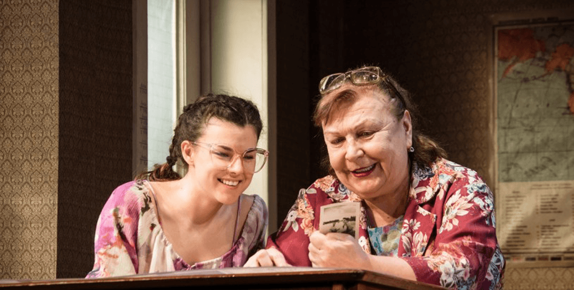 Под одной крышей