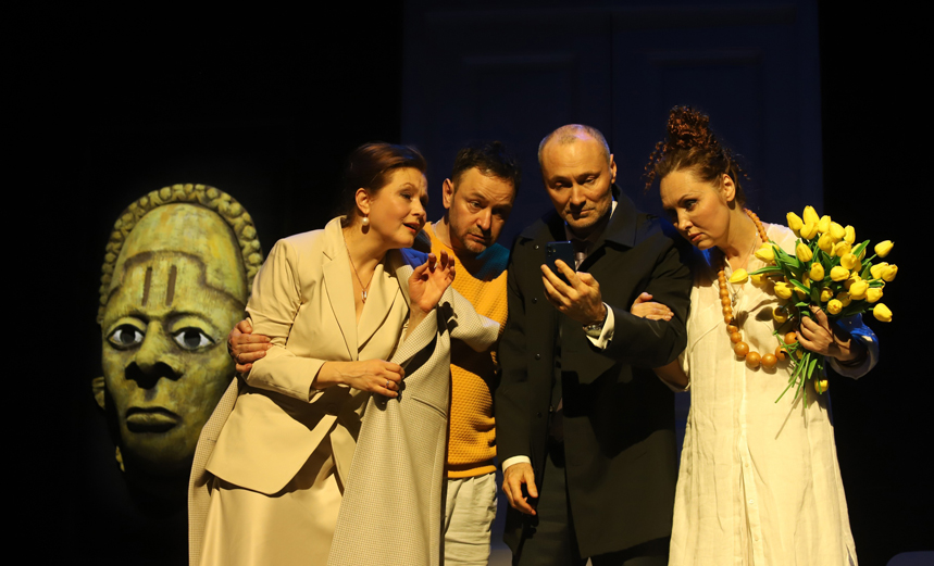 Хомяк на мостовой