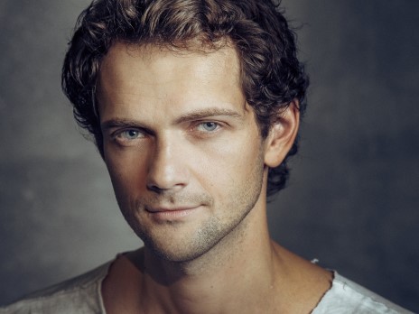 Виктор Долгий